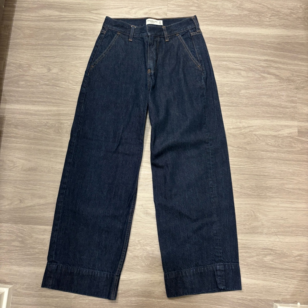 Abercrombie Low Rise Ultra Loose Jean